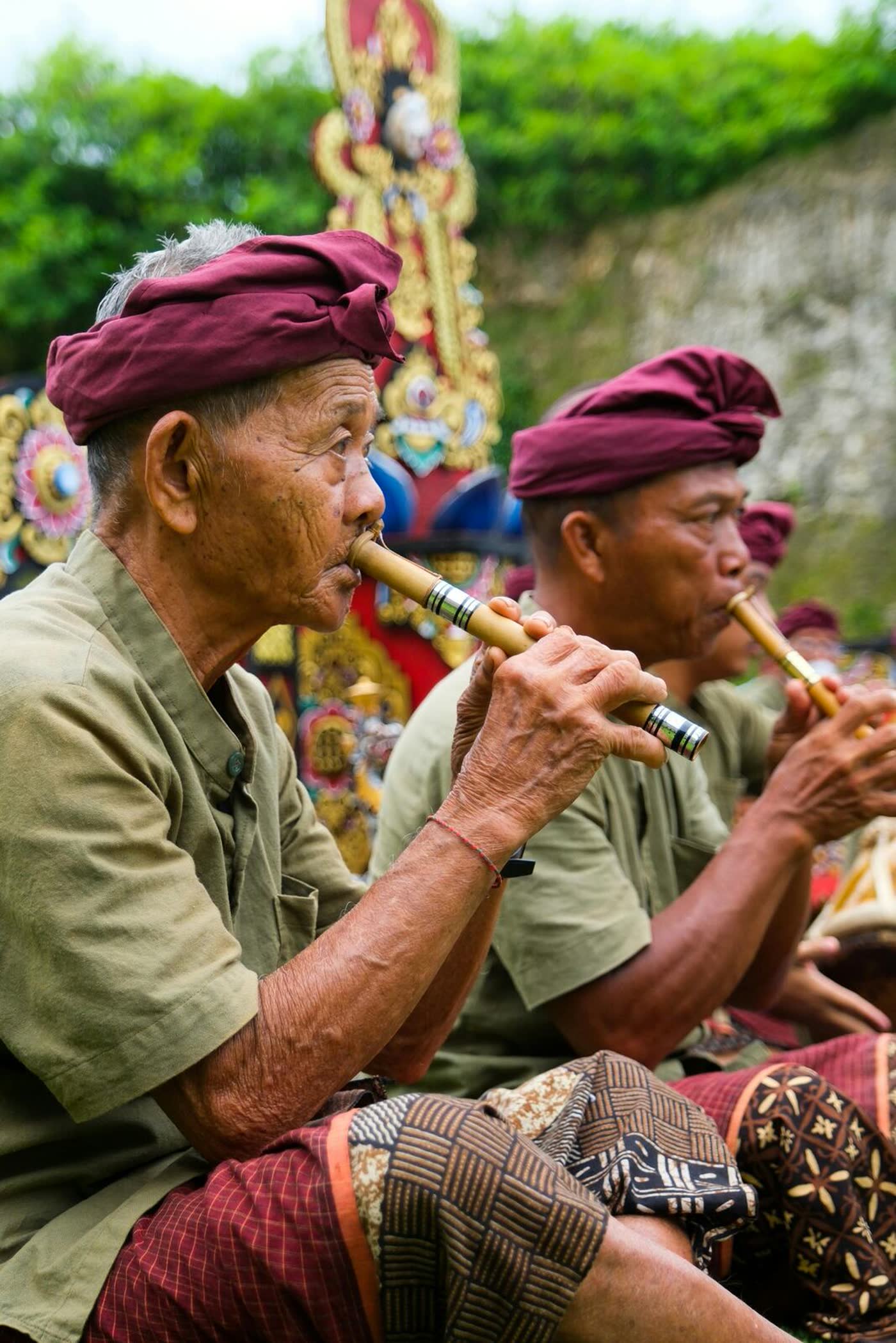Muzycy z fletami suling